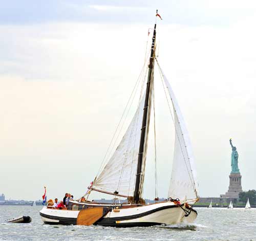 Sterre in 2009 onder zeil in New York, ter gelegenheid van 400 jaar Henry Hudson.